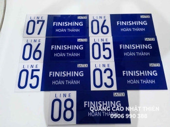 Bảng chỉ dẫn mica dán decal